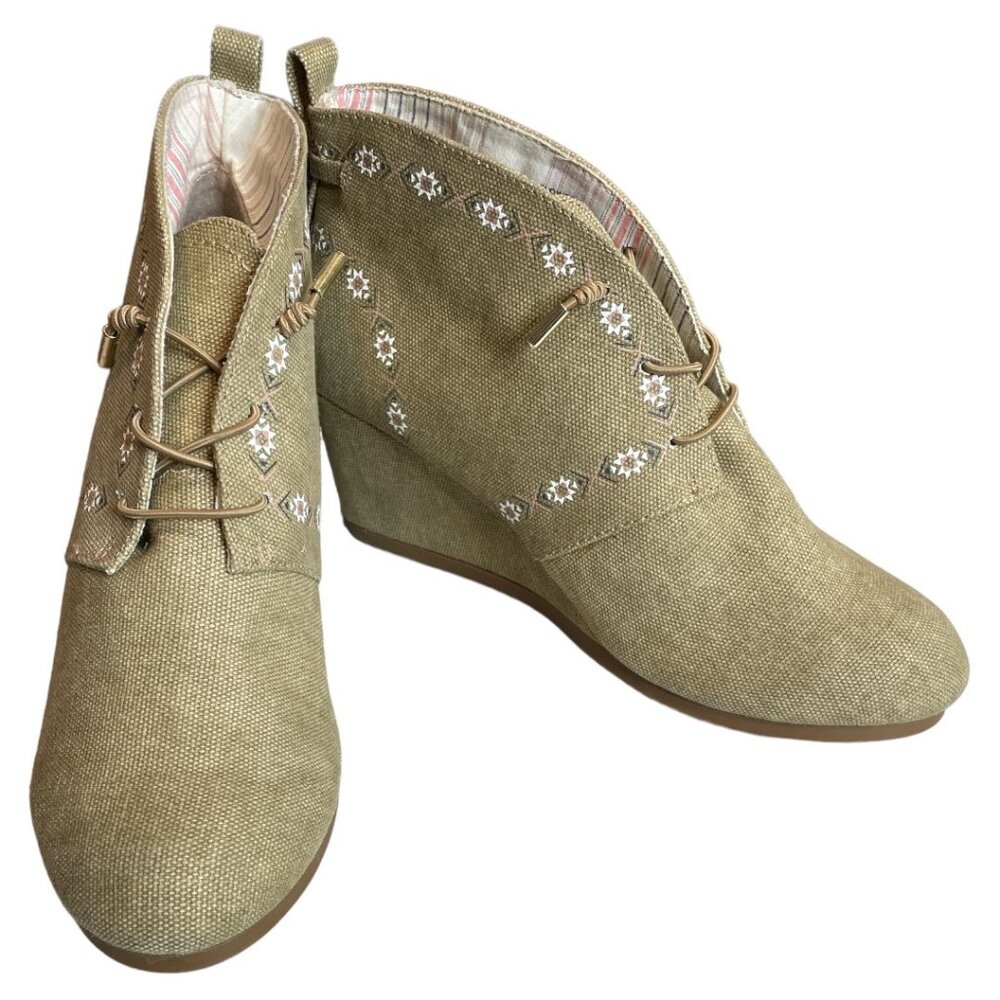 Womens 8.5  M Mayflowers Lace Up Ankle Bootie Brown Fabric Wedge #67